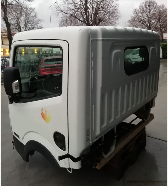 Nissan NT 400 - Kabiin ja interjöör - Veoauto: pilt 4 Nissan NT 400 - Kabiin ja interjöör - Veoauto: pilt 4