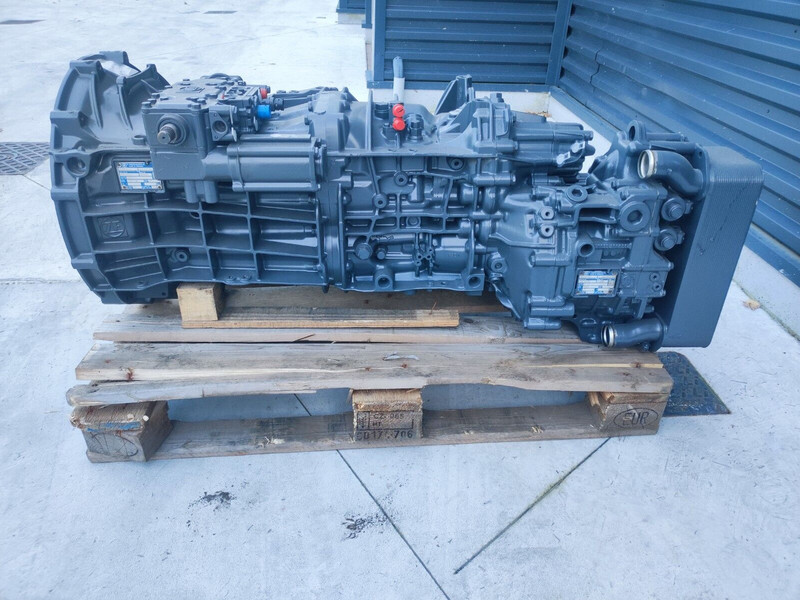 Renault 12S 2131 2130 2330 2331 TD - Käigukast - Veoauto: pilt 2 Renault 12S 2131 2130 2330 2331 TD - Käigukast - Veoauto: pilt 2