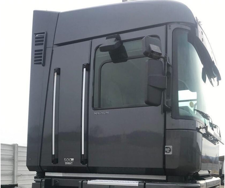 Renault MAGNUM Euro 5 - Kabiin ja interjöör - Veoauto: pilt 2 Renault MAGNUM Euro 5 - Kabiin ja interjöör - Veoauto: pilt 2