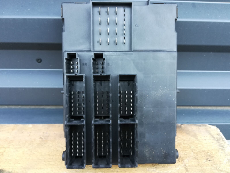Volvo ECU - Mootori juhtimisseade - Veoauto: pilt 1 Volvo ECU - Mootori juhtimisseade - Veoauto: pilt 1