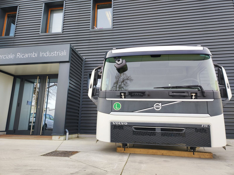 Volvo FH - L2 H1 - Kabiin ja interjöör - Veoauto: pilt 4 Volvo FH - L2 H1 - Kabiin ja interjöör - Veoauto: pilt 4