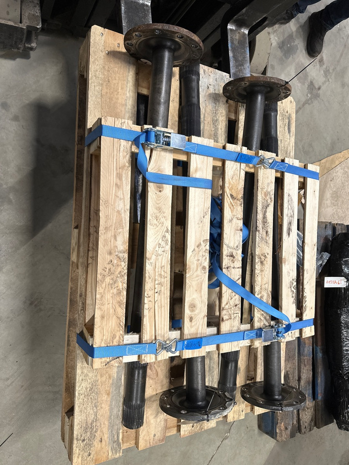 DAF 1363851 HALFSHAFT - Telg ja varuosad - Veoauto: pilt 2 DAF 1363851 HALFSHAFT - Telg ja varuosad - Veoauto: pilt 2