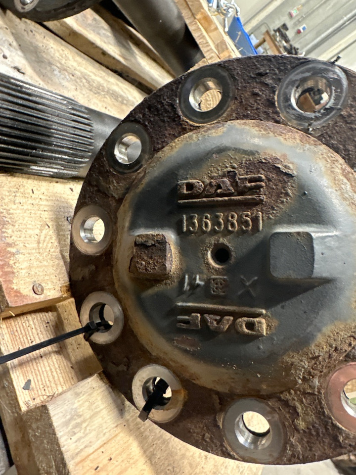 DAF 1363851 HALFSHAFT - Telg ja varuosad - Veoauto: pilt 1 DAF 1363851 HALFSHAFT - Telg ja varuosad - Veoauto: pilt 1