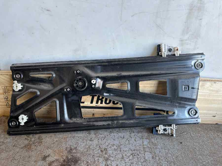 DAF WINDOW SYSTEM 1881914 - Kabiin ja interjöör - Veoauto: pilt 2 DAF WINDOW SYSTEM 1881914 - Kabiin ja interjöör - Veoauto: pilt 2