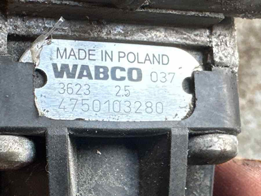 MAN 2,5 BAR VALVE 81.52101-6294 - Piduriklapp - Veoauto: pilt 3 MAN 2,5 BAR VALVE 81.52101-6294 - Piduriklapp - Veoauto: pilt 3
