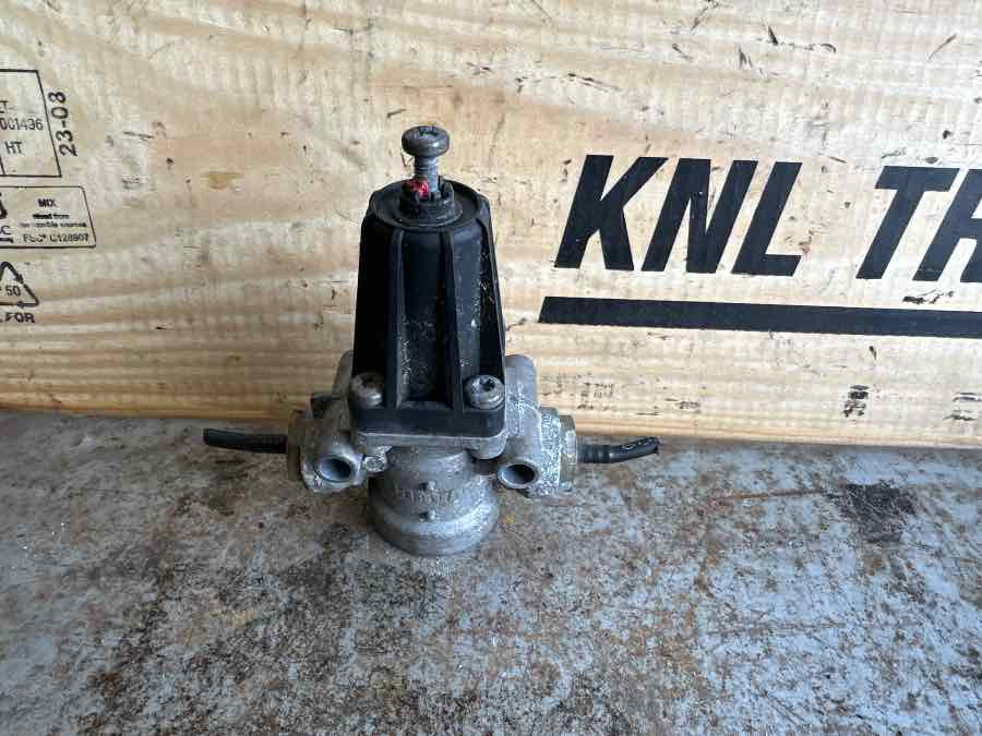 MAN 2,5 BAR VALVE 81.52101-6294 - Piduriklapp - Veoauto: pilt 1 MAN 2,5 BAR VALVE 81.52101-6294 - Piduriklapp - Veoauto: pilt 1