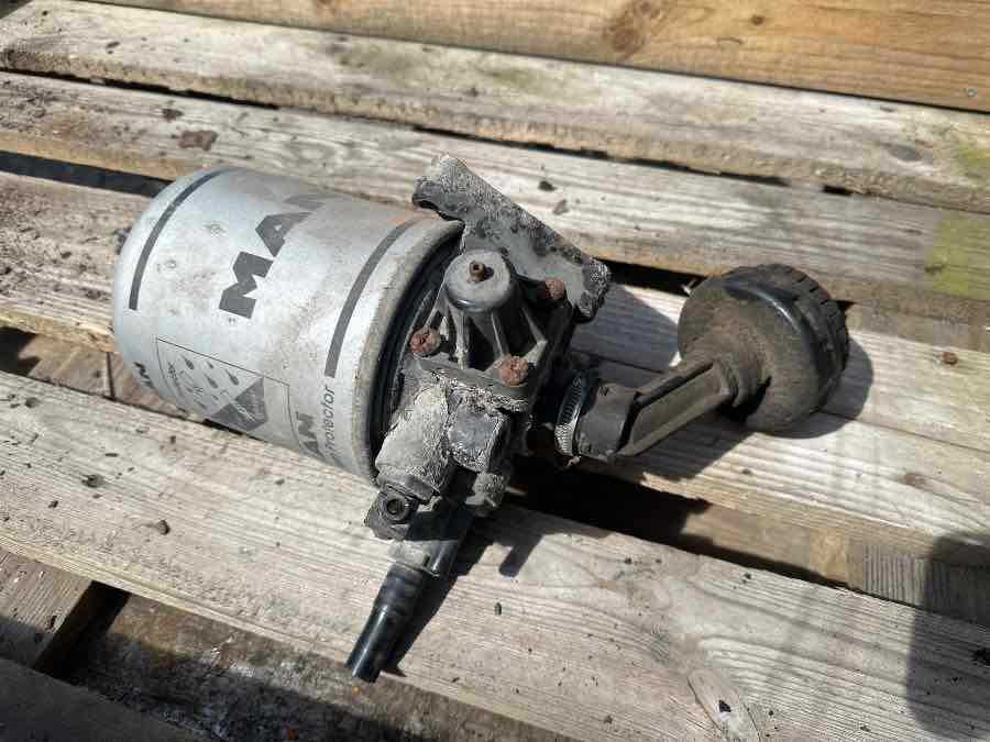 MAN AIR DRYER 81.52102-6209 - Piduriklapp - Veoauto: pilt 2 MAN AIR DRYER 81.52102-6209 - Piduriklapp - Veoauto: pilt 2