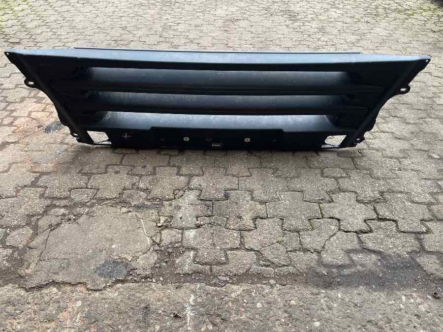 MAN BUMPER PANEL 81.41610-6951 - Pealisehitus ja välispind - Veoauto: pilt 1 MAN BUMPER PANEL 81.41610-6951 - Pealisehitus ja välispind - Veoauto: pilt 1