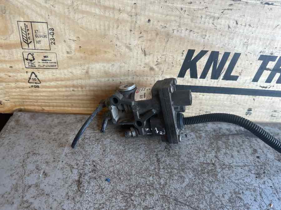 MAN MAGNET VALVE RETRADER 51.52160-0002 - Piduriklapp - Veoauto: pilt 1 MAN MAGNET VALVE RETRADER 51.52160-0002 - Piduriklapp - Veoauto: pilt 1