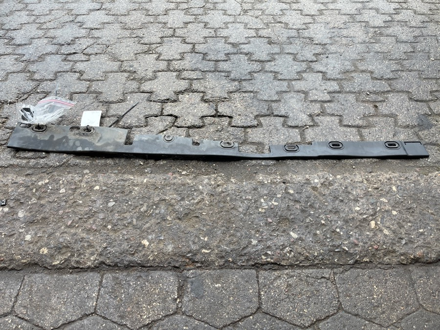 MAN SPOILER 81.41650-0040 - Pealisehitus ja välispind - Veoauto: pilt 1 MAN SPOILER 81.41650-0040 - Pealisehitus ja välispind - Veoauto: pilt 1