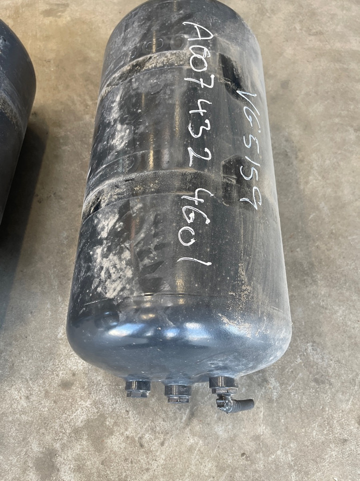 MERCEDES AIR TANK A0074324601 - Raam/ Konstruktsioon - Veoauto: pilt 3 MERCEDES AIR TANK A0074324601 - Raam/ Konstruktsioon - Veoauto: pilt 3