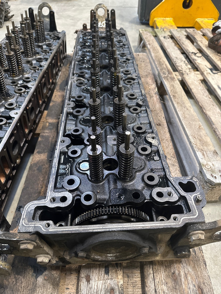 MERCEDES CYLINDERHEAD A4710102720 - Mootori pea - Veoauto: pilt 2 MERCEDES CYLINDERHEAD A4710102720 - Mootori pea - Veoauto: pilt 2
