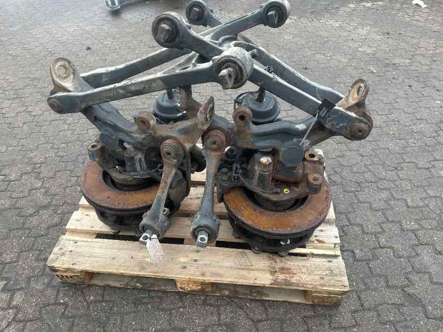 MERCEDES TRAILING AXLE A0023907000 - Telg ja varuosad - Buss: pilt 1 MERCEDES TRAILING AXLE A0023907000 - Telg ja varuosad - Buss: pilt 1