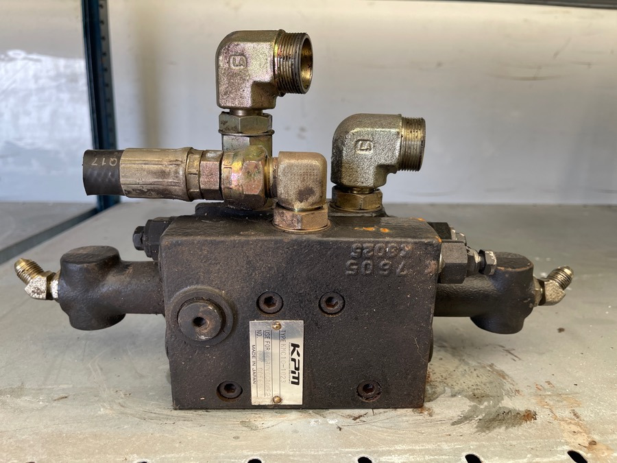 NEW HOLLAND VALVE KPM VENTIL TYPE :KMC10-1023 - Piduriklapp - Veoauto: pilt 2 NEW HOLLAND VALVE KPM VENTIL TYPE :KMC10-1023 - Piduriklapp - Veoauto: pilt 2