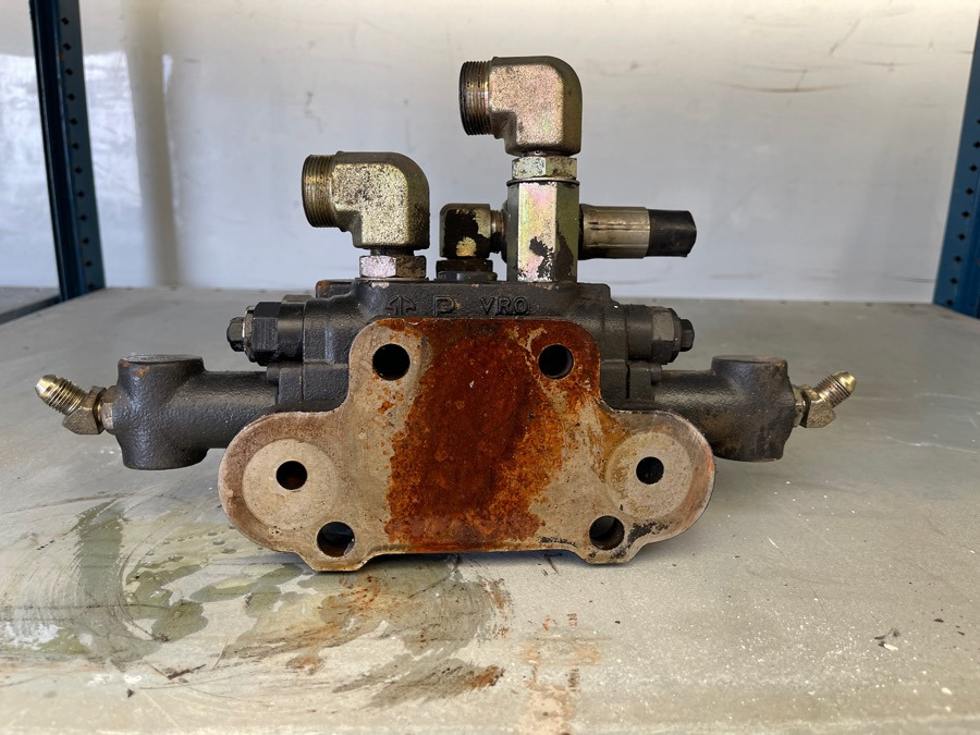 NEW HOLLAND VALVE KPM VENTIL TYPE :KMC10-1023 - Piduriklapp - Veoauto: pilt 3 NEW HOLLAND VALVE KPM VENTIL TYPE :KMC10-1023 - Piduriklapp - Veoauto: pilt 3