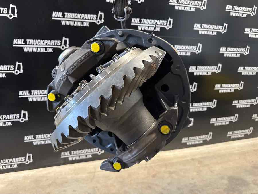 SCANIA DIFF R885 - 3.23 // 2300436 - Diferentsiaalvarustus - Veoauto: pilt 2 SCANIA DIFF R885 - 3.23 // 2300436 - Diferentsiaalvarustus - Veoauto: pilt 2
