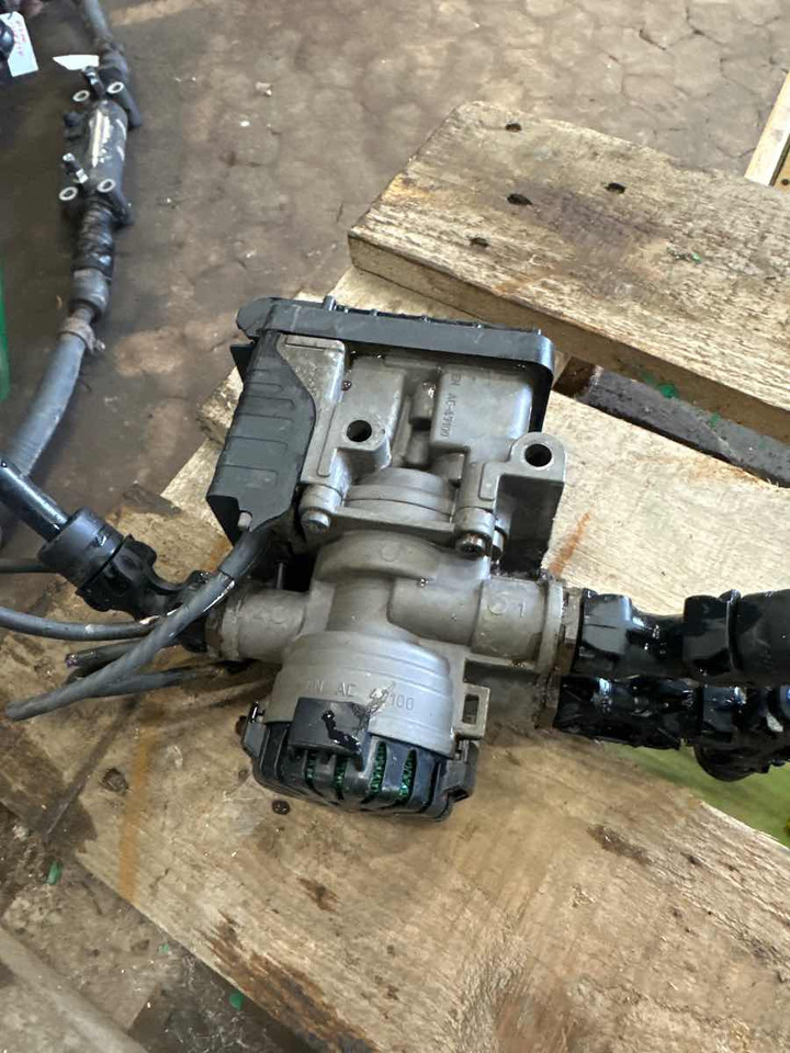 SCANIA PRESSURE CONTROL MODULE EBS 2653379 - Piduriklapp - Veoauto: pilt 1 SCANIA PRESSURE CONTROL MODULE EBS 2653379 - Piduriklapp - Veoauto: pilt 1