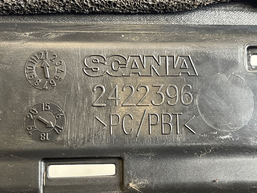 SCANIA STEP PLATE 2422396 - Pealisehitus ja välispind - Veoauto: pilt 3 SCANIA STEP PLATE 2422396 - Pealisehitus ja välispind - Veoauto: pilt 3