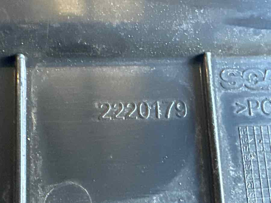 SCANIA STEP PLATE LH 2533168 2422409 2422411 - Mootor ja varuosad - Veoauto: pilt 4 SCANIA STEP PLATE LH 2533168 2422409 2422411 - Mootor ja varuosad - Veoauto: pilt 4