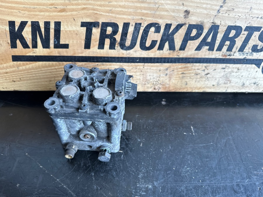 SCANIA V107 VALVE BLOCK 1744084 - Piduriklapp - Veoauto: pilt 1 SCANIA V107 VALVE BLOCK 1744084 - Piduriklapp - Veoauto: pilt 1