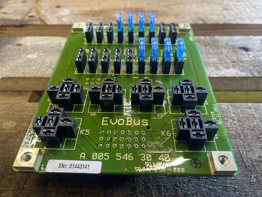 SETRA / MERCEDES SWITCH PANEL A0055463040 - Elektrisüsteem - Buss: pilt 1 SETRA / MERCEDES SWITCH PANEL A0055463040 - Elektrisüsteem - Buss: pilt 1