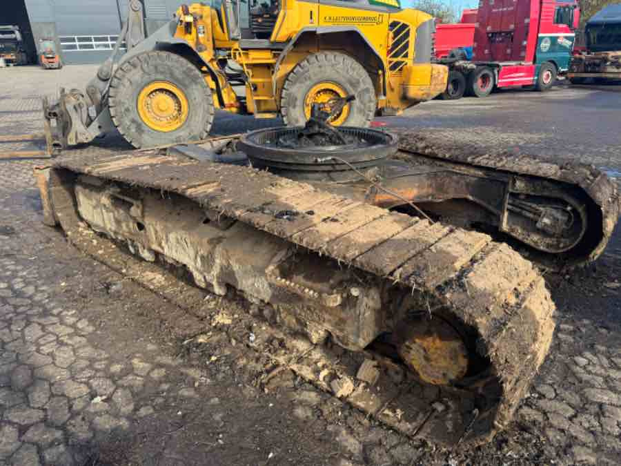 VOLVO CONSTRUCTION EXCAVATOR ECR145 UNDERCARRIAGE - Alusvankri varuosad - Lintekskavaator: pilt 2 VOLVO CONSTRUCTION EXCAVATOR ECR145 UNDERCARRIAGE - Alusvankri varuosad - Lintekskavaator: pilt 2