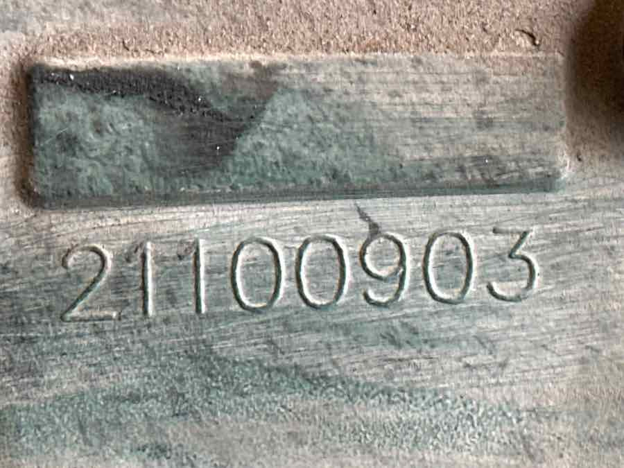 VOLVO ENGINE COVER 21100903 - Mootor ja varuosad - Veoauto: pilt 3 VOLVO ENGINE COVER 21100903 - Mootor ja varuosad - Veoauto: pilt 3