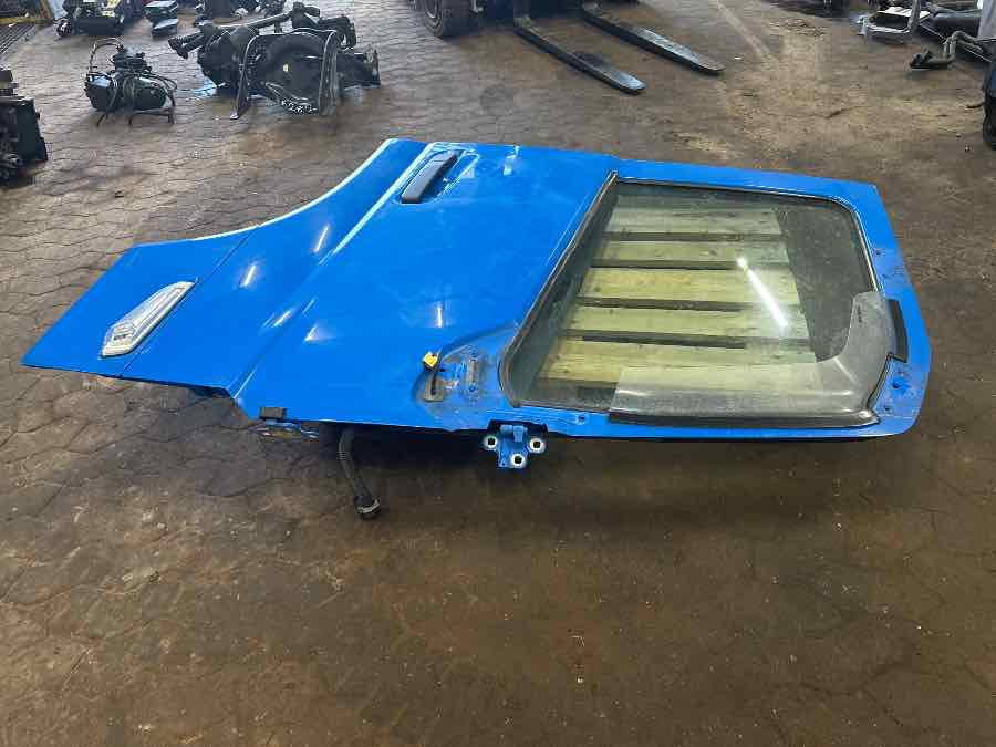 VOLVO FMX DOOR RIGHT 84235902 - Kabiin ja interjöör - Veoauto: pilt 1 VOLVO FMX DOOR RIGHT 84235902 - Kabiin ja interjöör - Veoauto: pilt 1