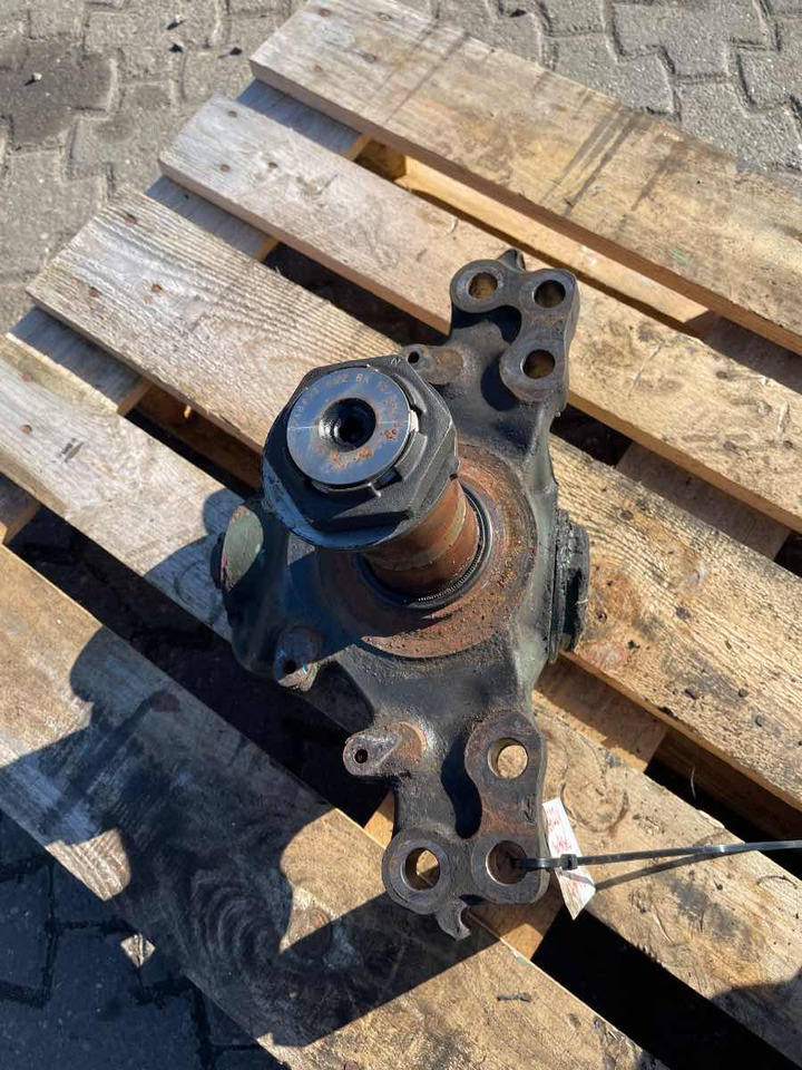 VOLVO STEERING KNUCKLE 22848434 - Käändtelg - Veoauto: pilt 1 VOLVO STEERING KNUCKLE 22848434 - Käändtelg - Veoauto: pilt 1