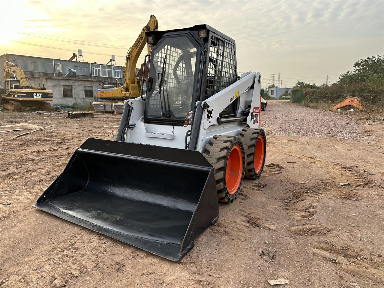BOBCAT S300 - Kompaktlaadur: pilt 3 BOBCAT S300 - Kompaktlaadur: pilt 3