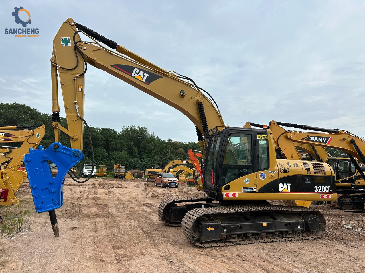 CAT 320CL with hammer - Lintekskavaator: pilt 1 CAT 320CL with hammer - Lintekskavaator: pilt 1