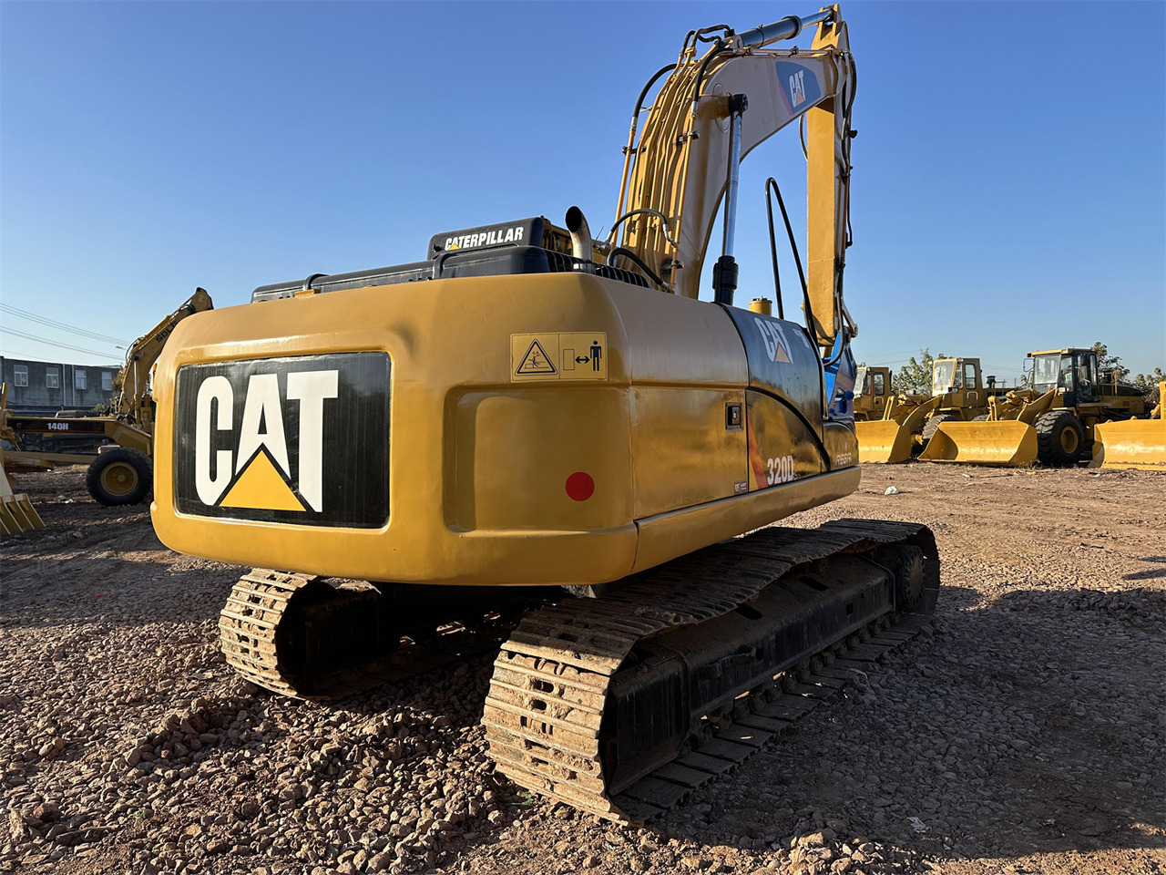 CAT 320DL - Ekskavaator: pilt 4 CAT 320DL - Ekskavaator: pilt 4