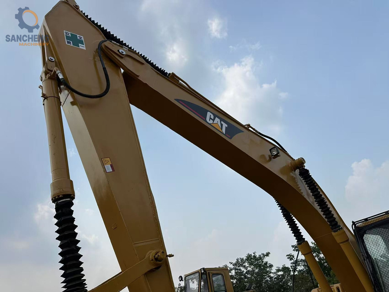 CAT 325CL - Lintekskavaator: pilt 4 CAT 325CL - Lintekskavaator: pilt 4