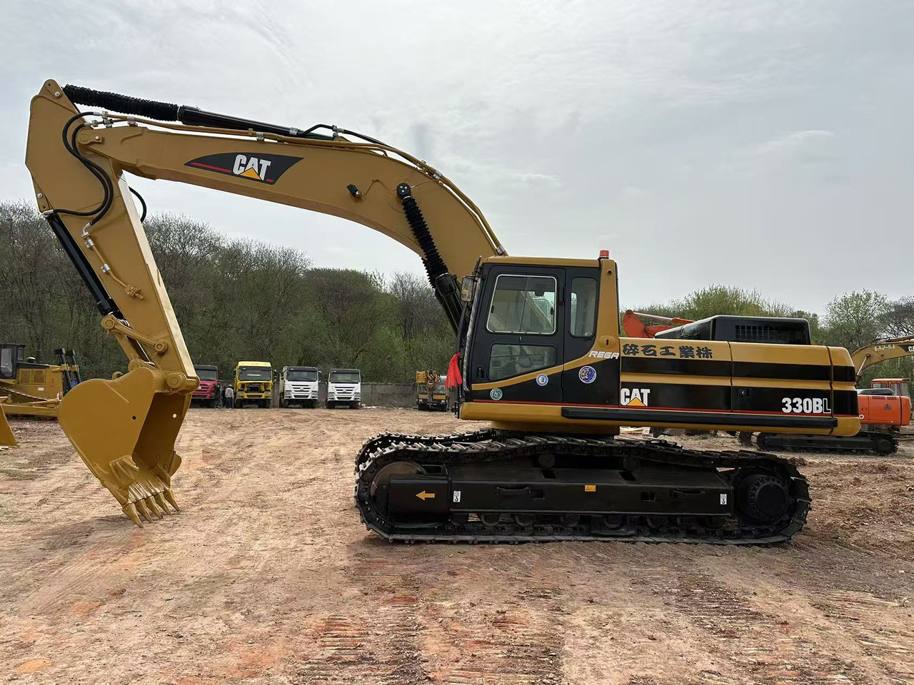 CAT 330BL - Lintekskavaator: pilt 2 CAT 330BL - Lintekskavaator: pilt 2