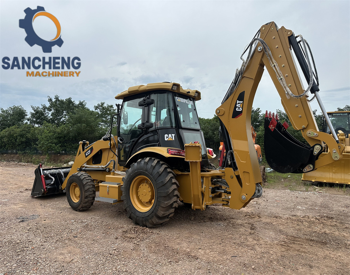 CAT 432F - Ekskavaator-laadur: pilt 2 CAT 432F - Ekskavaator-laadur: pilt 2