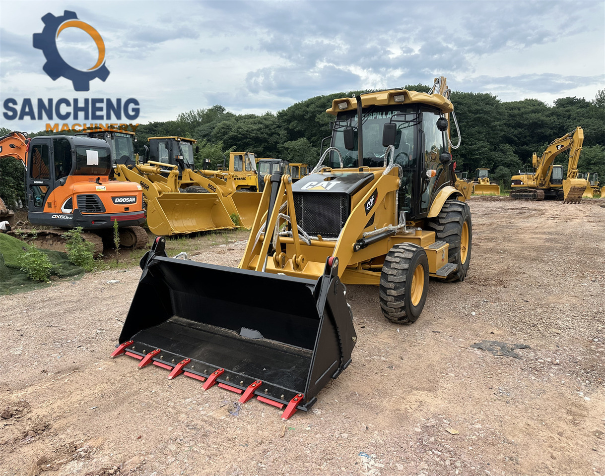 CAT 432F - Ekskavaator-laadur: pilt 2 CAT 432F - Ekskavaator-laadur: pilt 2