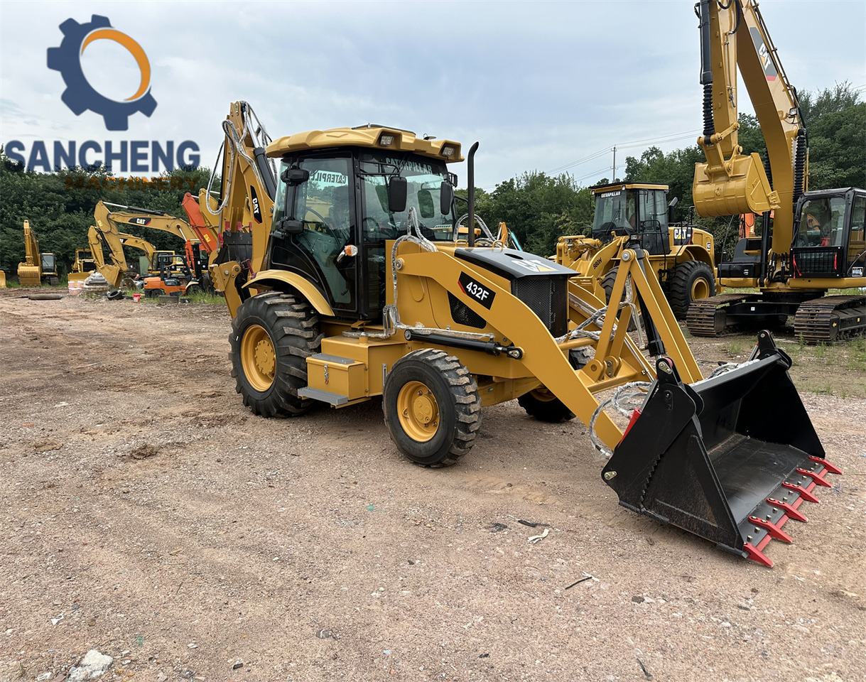 CAT 432F - Ekskavaator-laadur: pilt 1 CAT 432F - Ekskavaator-laadur: pilt 1