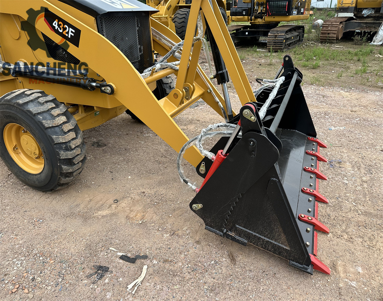 Ekskavaator-laadur CAT 432F: pilt 6