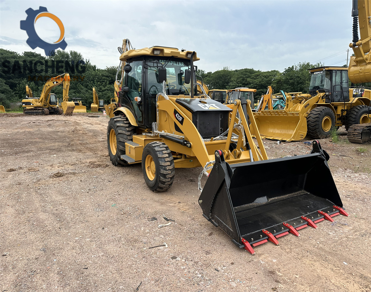CAT 432F - Ekskavaator-laadur: pilt 4 CAT 432F - Ekskavaator-laadur: pilt 4
