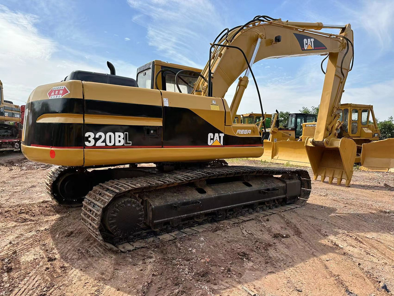 CATERPILLAR 320B - Lintekskavaator: pilt 1 CATERPILLAR 320B - Lintekskavaator: pilt 1