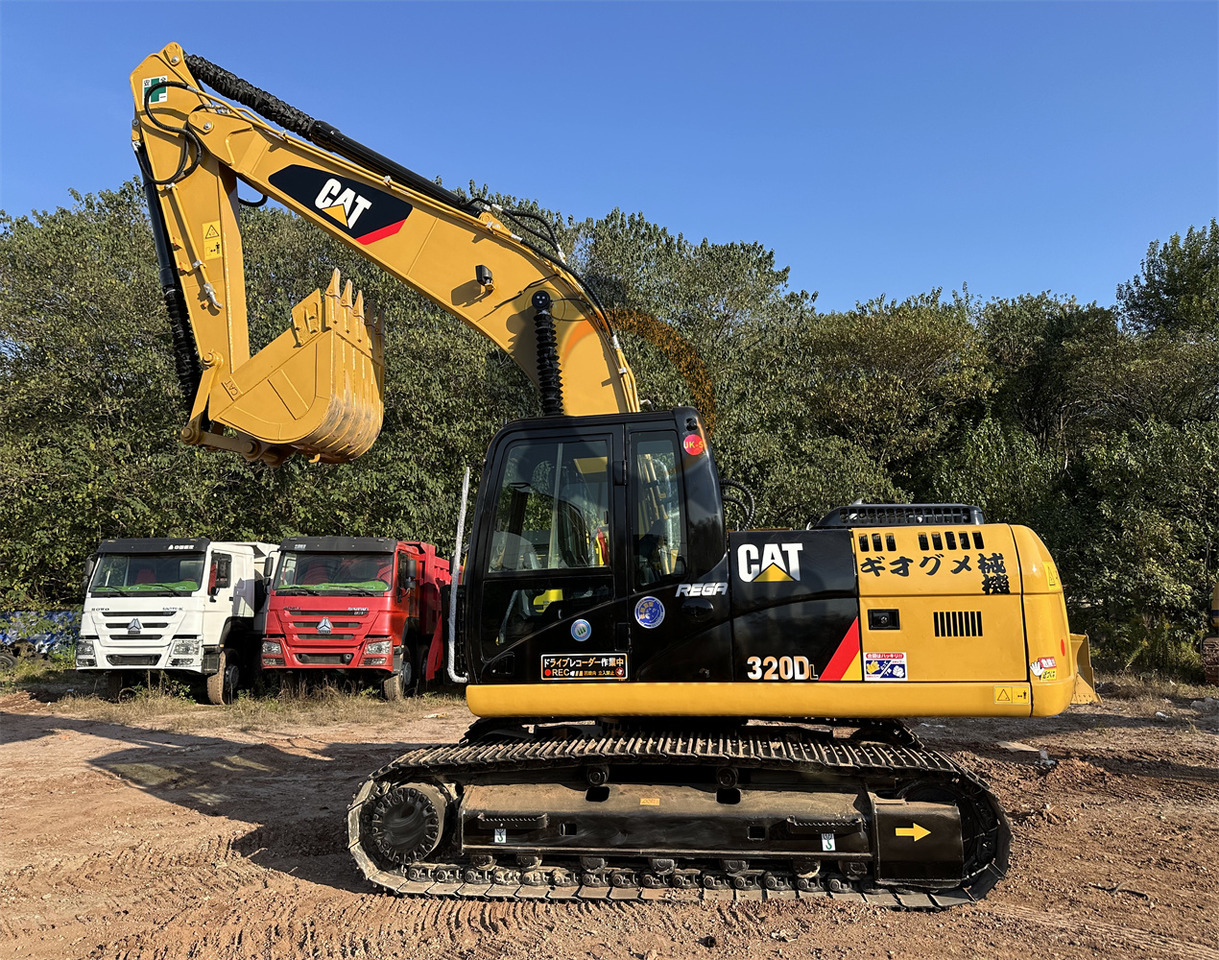 CATERPILLAR 320D - Lintekskavaator: pilt 1 CATERPILLAR 320D - Lintekskavaator: pilt 1