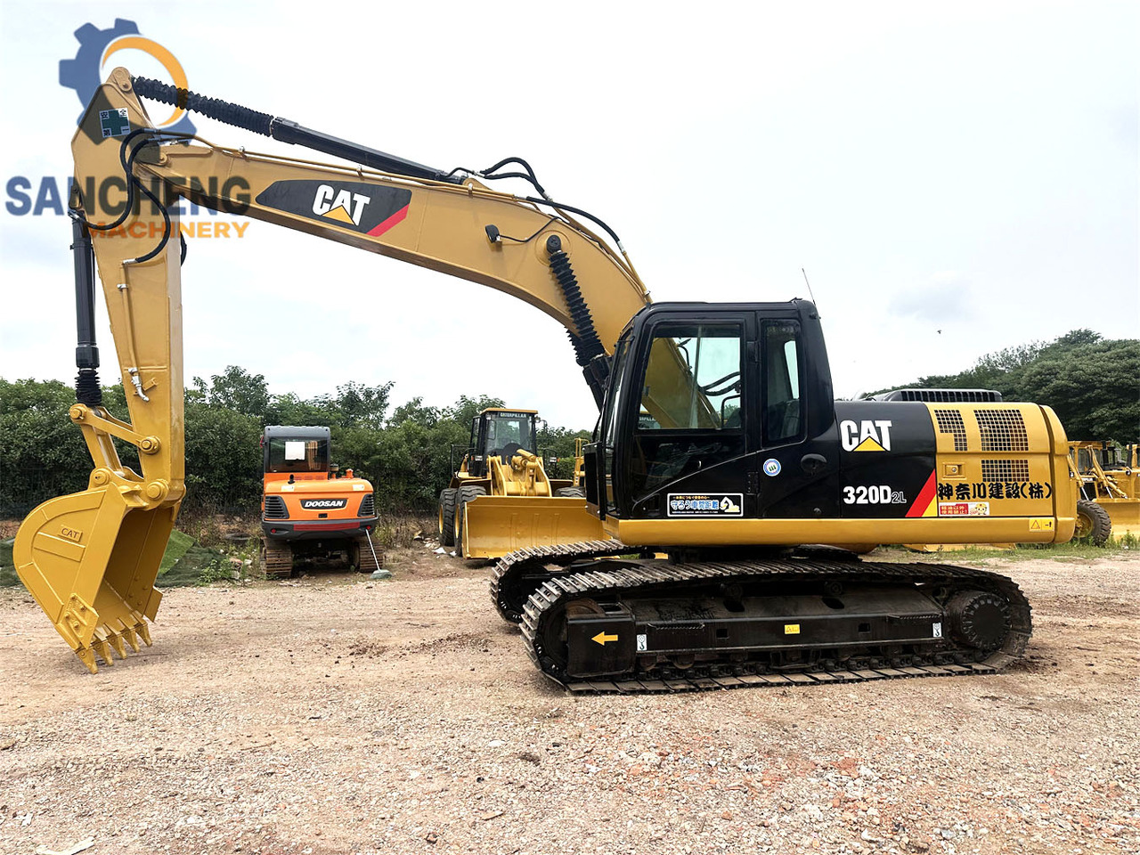 CATERPILLAR 320D2L - Lintekskavaator: pilt 3 CATERPILLAR 320D2L - Lintekskavaator: pilt 3