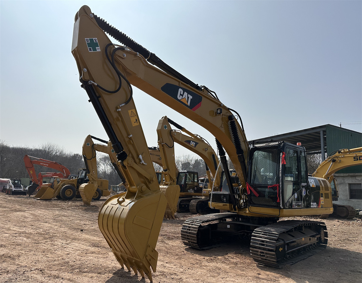 CATERPILLAR 320D2L - Lintekskavaator: pilt 5 CATERPILLAR 320D2L - Lintekskavaator: pilt 5