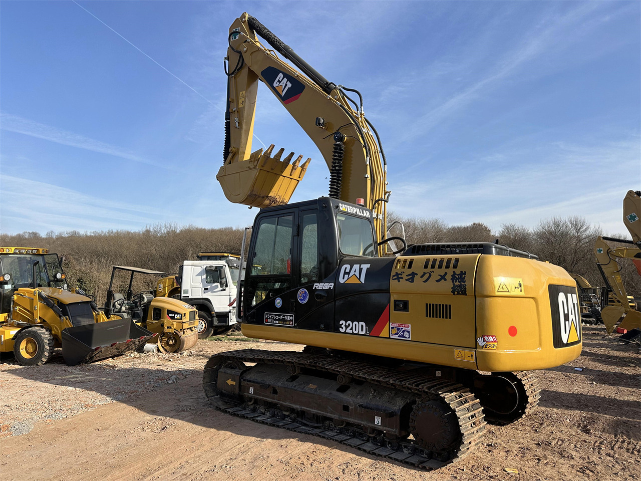 CATERPILLAR 320DL - Lintekskavaator: pilt 2 CATERPILLAR 320DL - Lintekskavaator: pilt 2