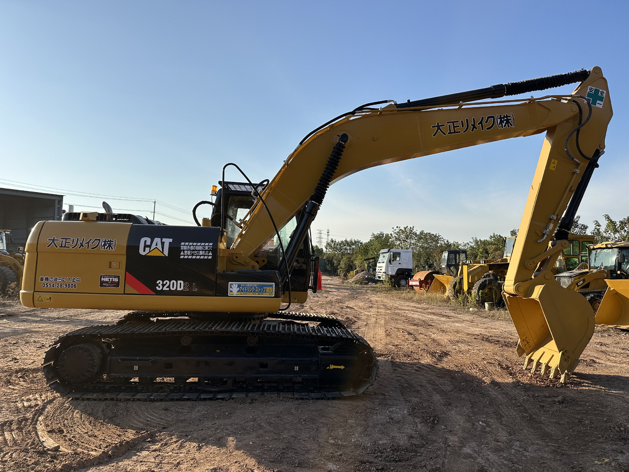 CATERPILLAR 320DL - Lintekskavaator: pilt 2 CATERPILLAR 320DL - Lintekskavaator: pilt 2