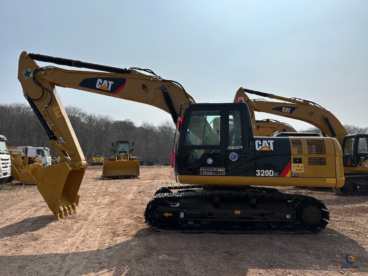 CATERPILLAR 320DL - Lintekskavaator: pilt 3 CATERPILLAR 320DL - Lintekskavaator: pilt 3