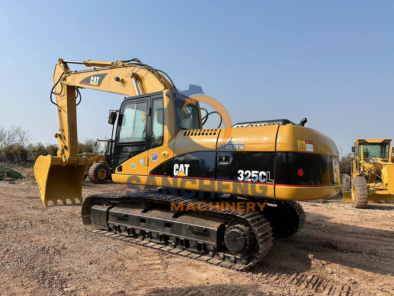 CATERPILLAR 325CL - Lintekskavaator: pilt 4 CATERPILLAR 325CL - Lintekskavaator: pilt 4