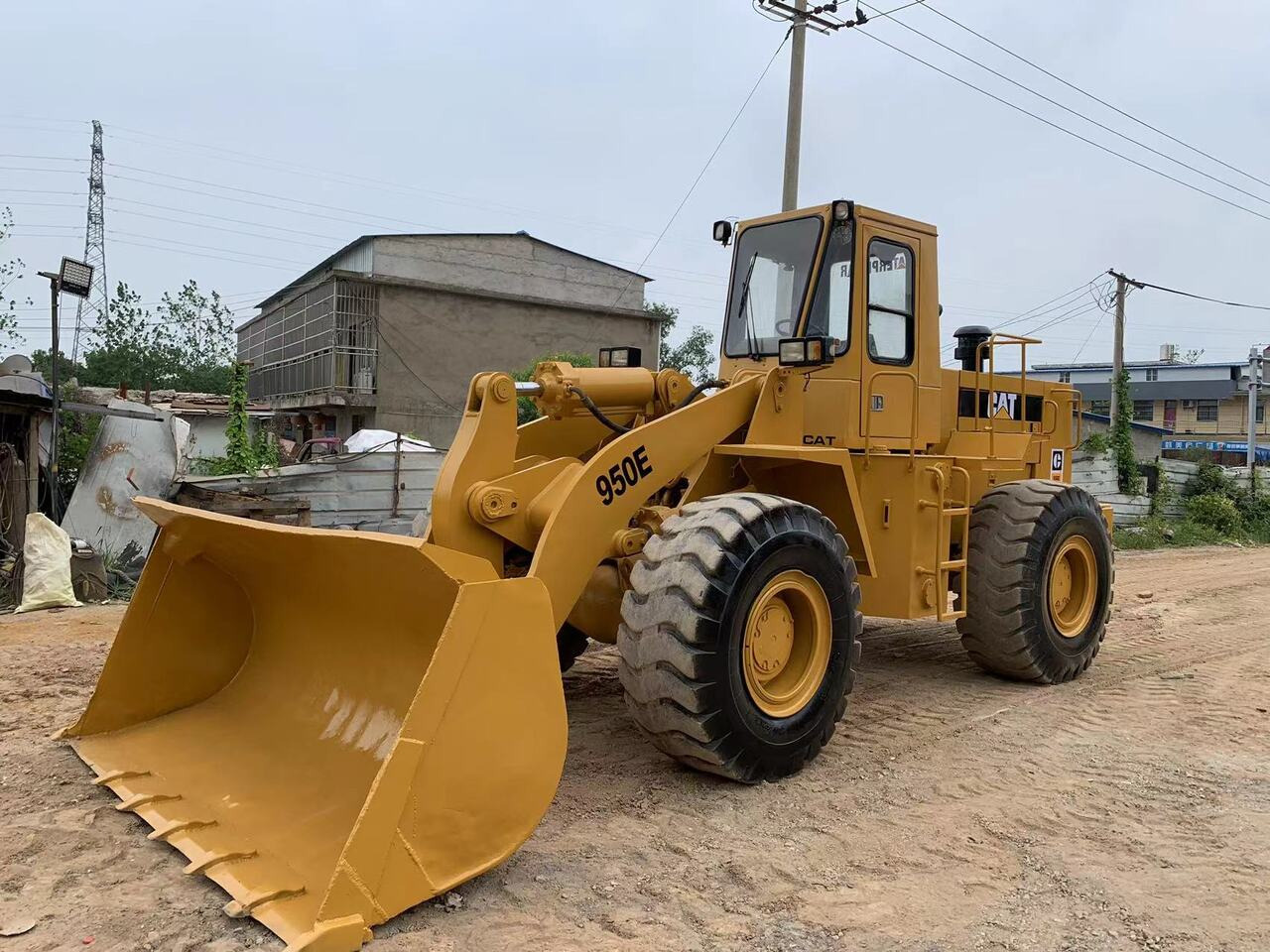 CATERPILLAR 950E - Rataslaadur: pilt 1 CATERPILLAR 950E - Rataslaadur: pilt 1