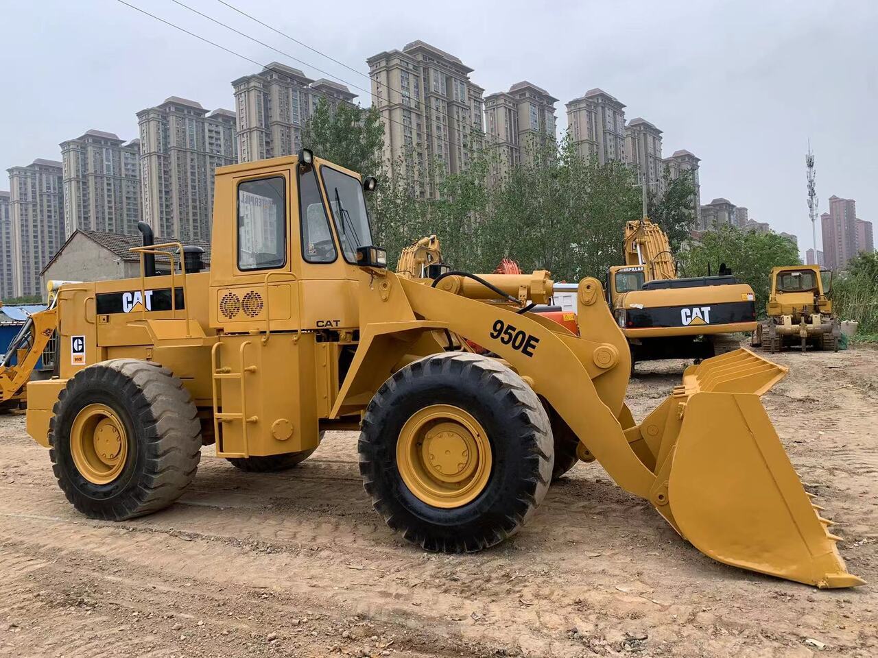 CATERPILLAR 950E - Rataslaadur: pilt 1 CATERPILLAR 950E - Rataslaadur: pilt 1
