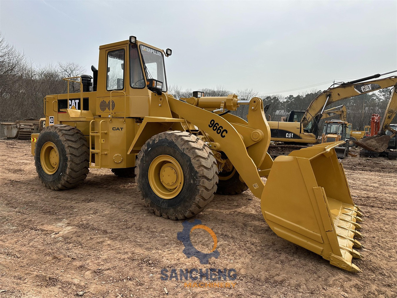 CATERPILLAR 966C - Rataslaadur: pilt 1 CATERPILLAR 966C - Rataslaadur: pilt 1